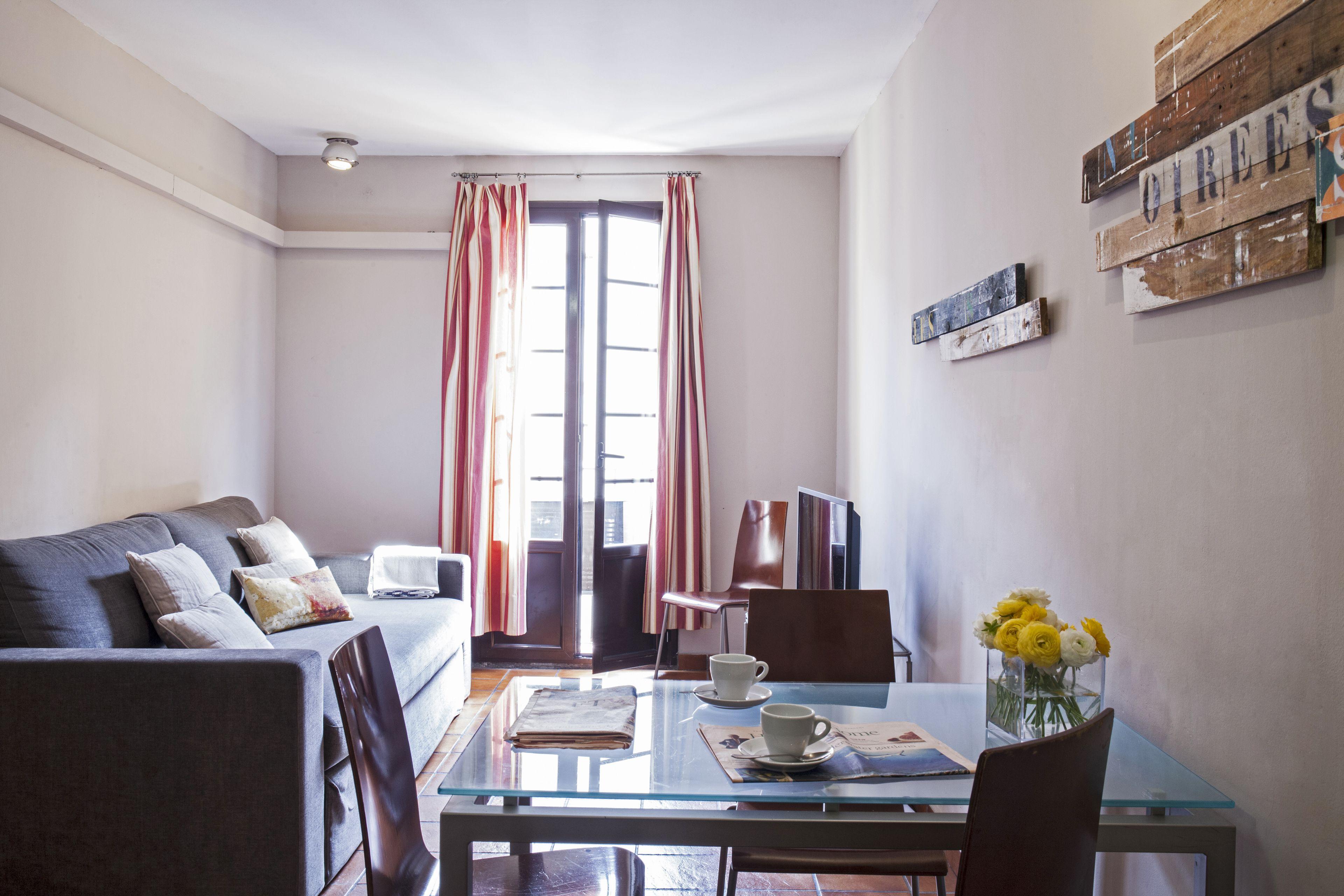 Ainb Las Ramblas-Guardia Apartments — Photos 1